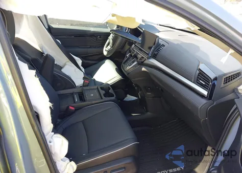 2025 Honda Odyssey Touring z USA, uszkodzony, nr VIN 5FNRL6H80SB050560